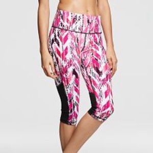Knockout by Victoria’s Secret Cropped legging